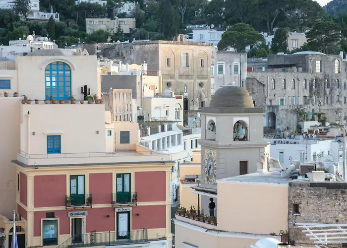 Rooftop Luxury By Caprirooms