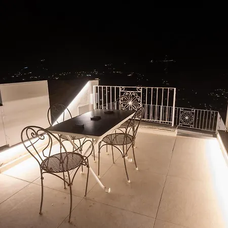 Rooftop Luxury By Caprirooms 카프리